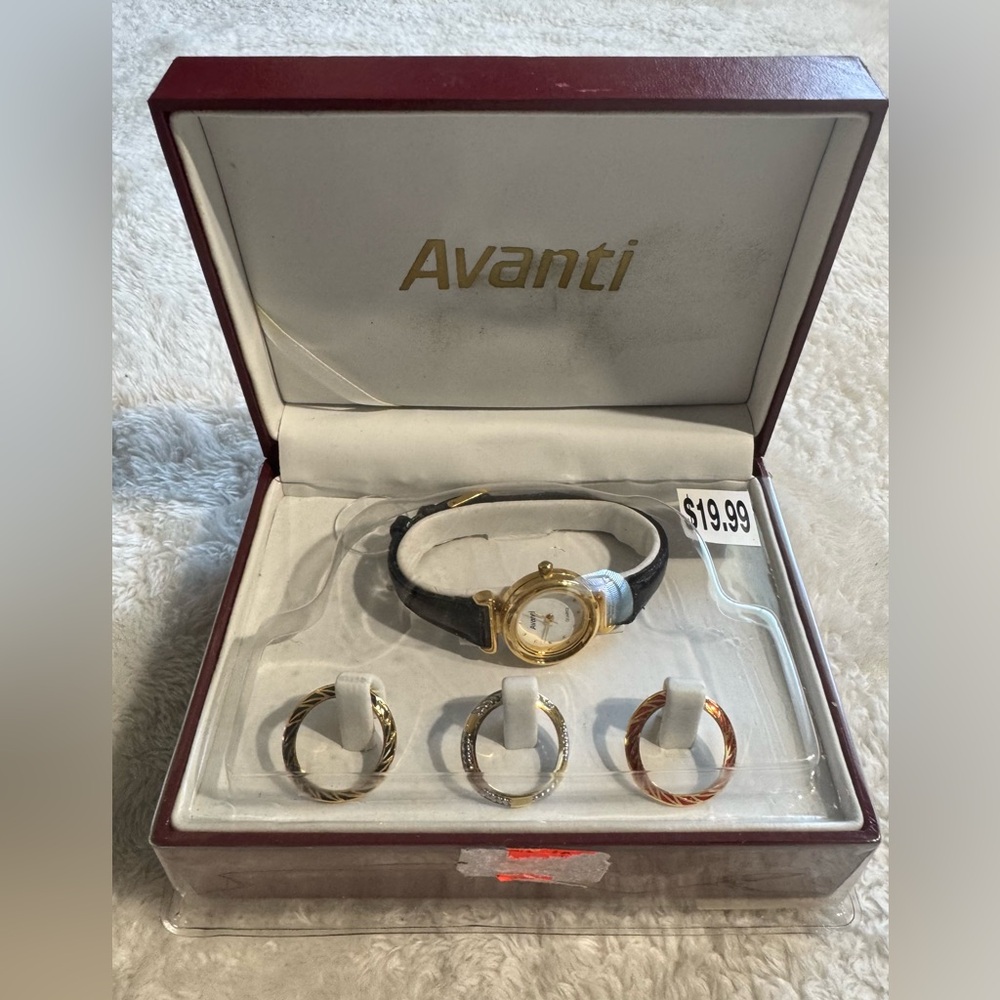 Vintage Avanti Watch Set